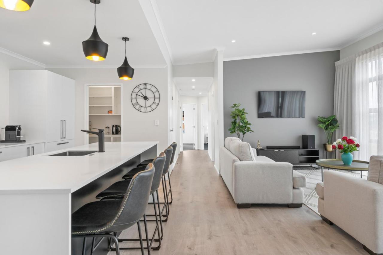 Pride Of Pinot - Martinborough Holiday Home Екстер'єр фото