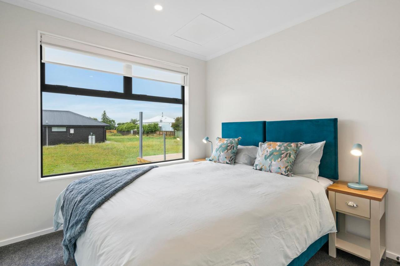 Pride Of Pinot - Martinborough Holiday Home Екстер'єр фото