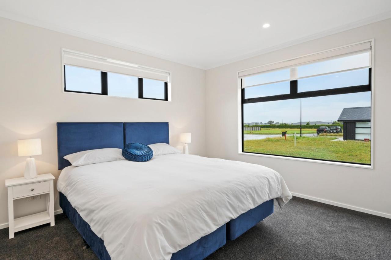 Pride Of Pinot - Martinborough Holiday Home Екстер'єр фото
